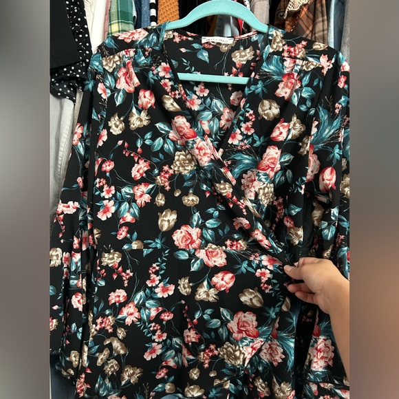 SOLD- Miley + Molly Floral V-Neck Wrap Blouse - Picture 2 of 7